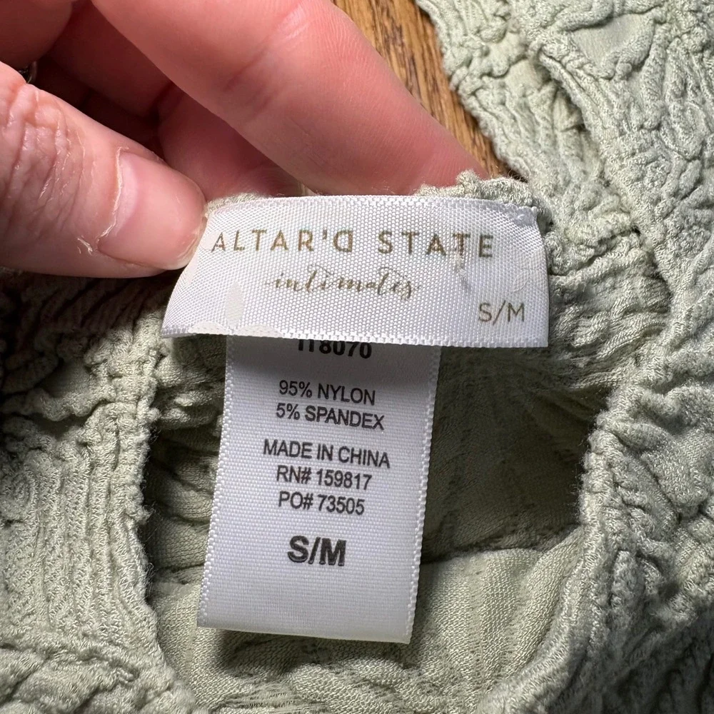 Altar'd State Sage Green Textured Tank Top Womens S Floral Fairy Romantic Garden - Picture 4 of 7